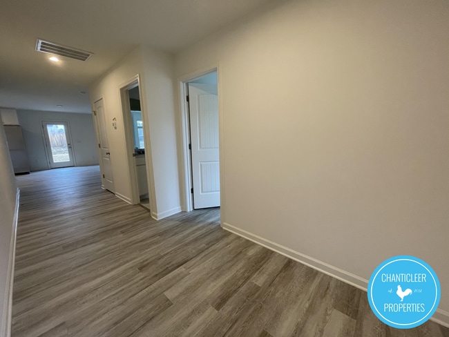 Photo - 49 Suhani Ln