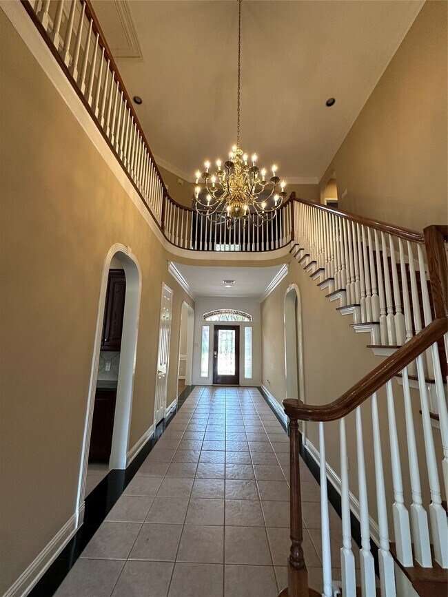 Photo - 17 Ambleside Crescent Dr