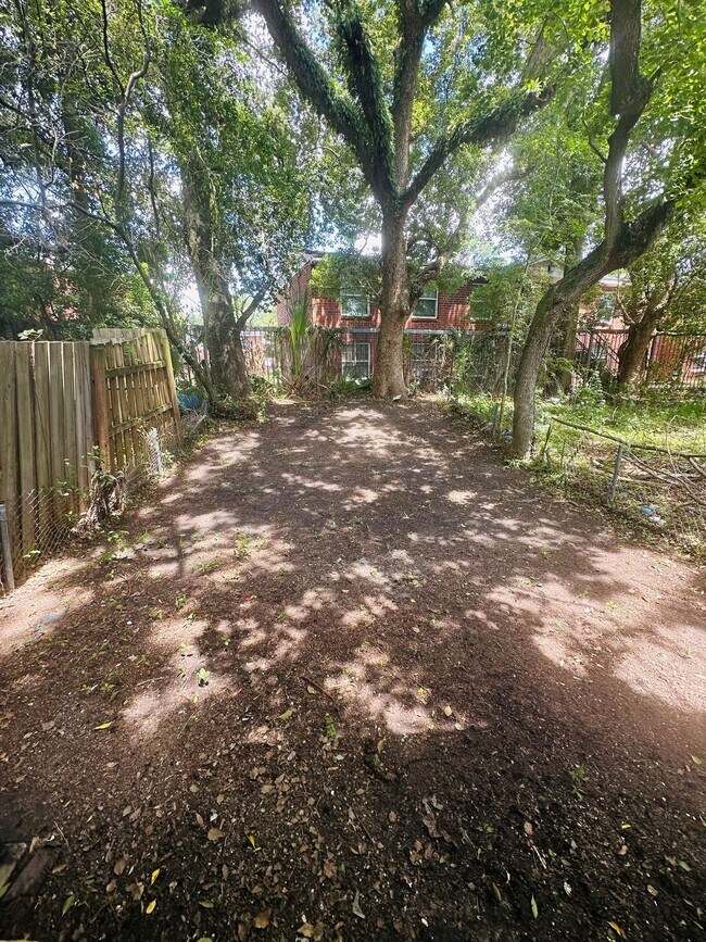 Photo - 7047 Ken Knight Dr E