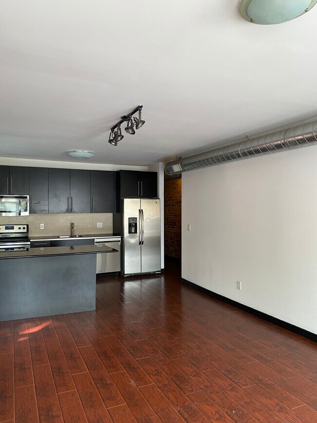 Photo - 874 Oak St Unit A