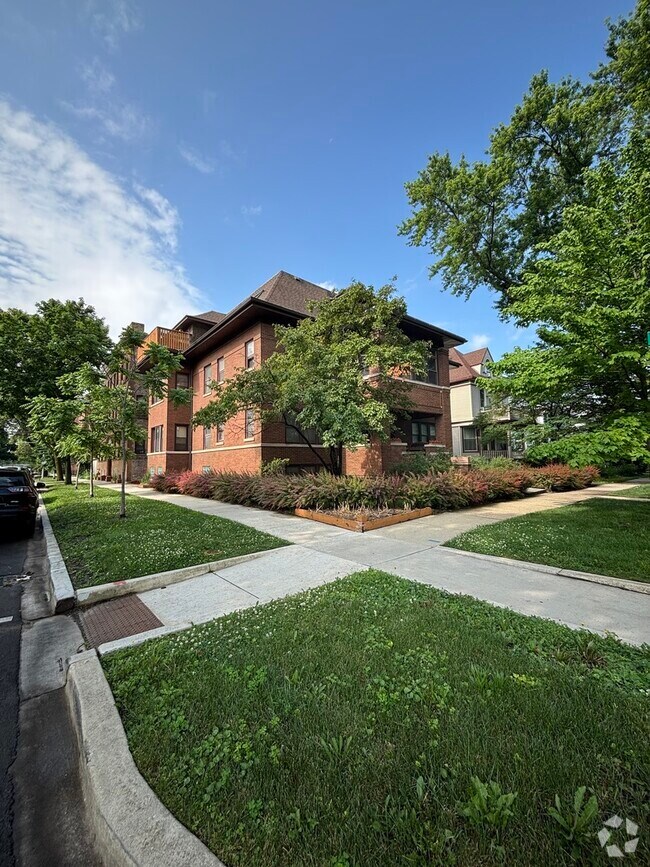 Building Photo - 5901 W Race Ave Rental