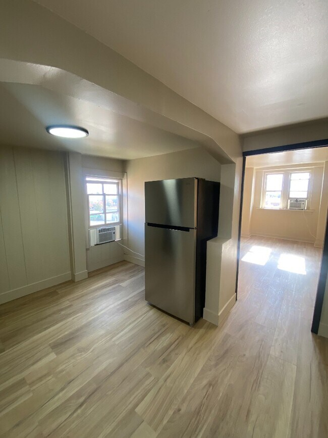 Photo - 2209 Shenandoah Ave Unit 3F