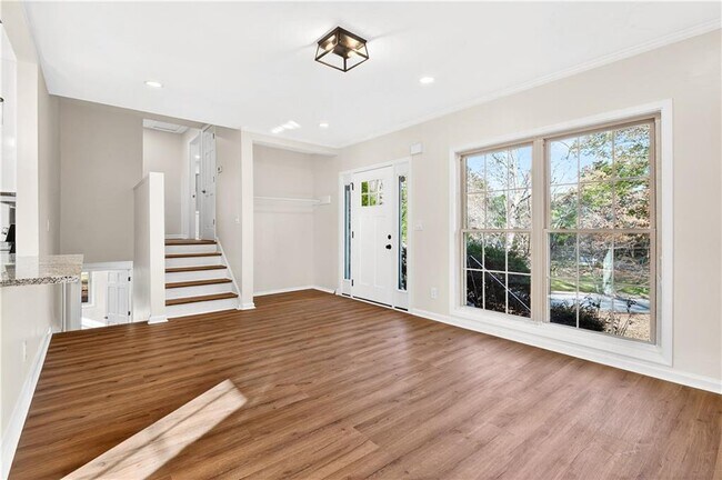 Photo - 2918 Highland Dr SE