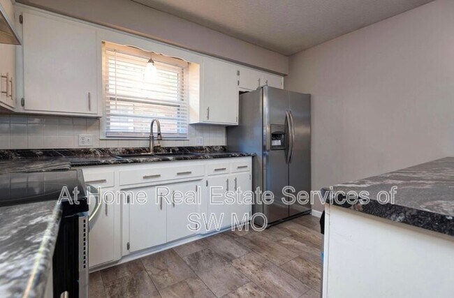 Photo - 2425 S Dollison Ave