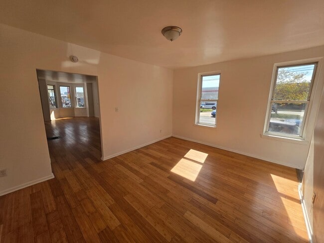 Photo - 101 N Rodney St