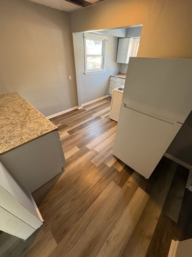 Photo - Move-In Ready 5-Bedroom Home in Prime Barberton Location