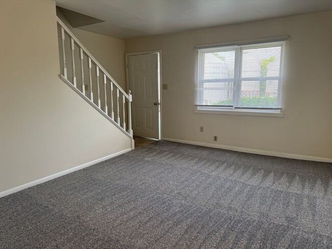 Photo - S Main Unit 421