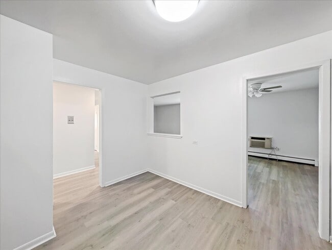 Photo - 700 McKinley Ave Unidad 303