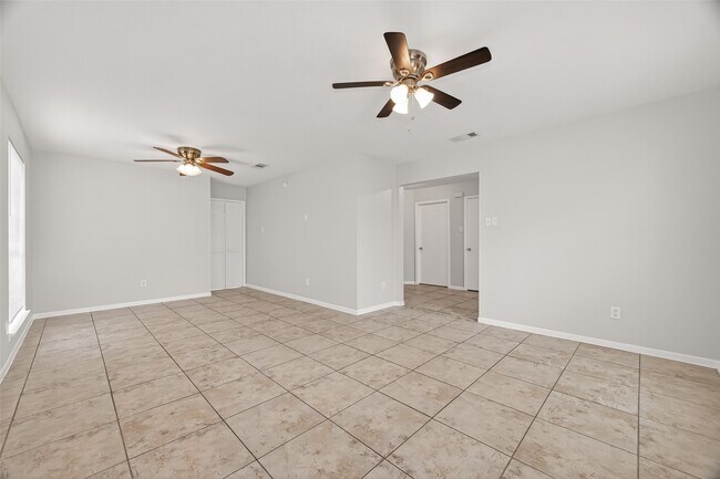 Photo - 5439 Baslow Dr