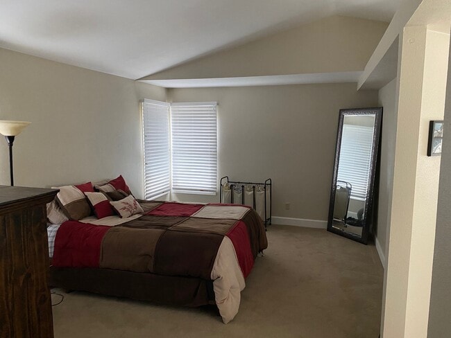 Photo - 2719 Whitworth Dr