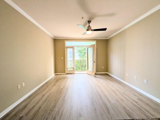 Photo - Clean, spacious renovated 1x1 with balconet