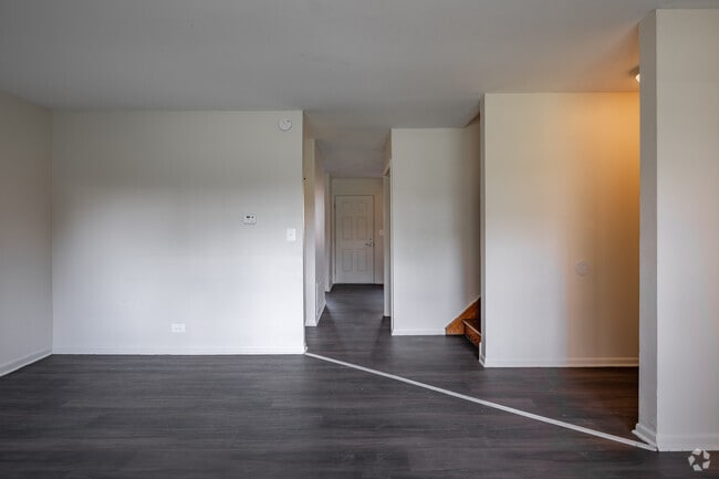 4BR, 1.5BA - 2,010SF