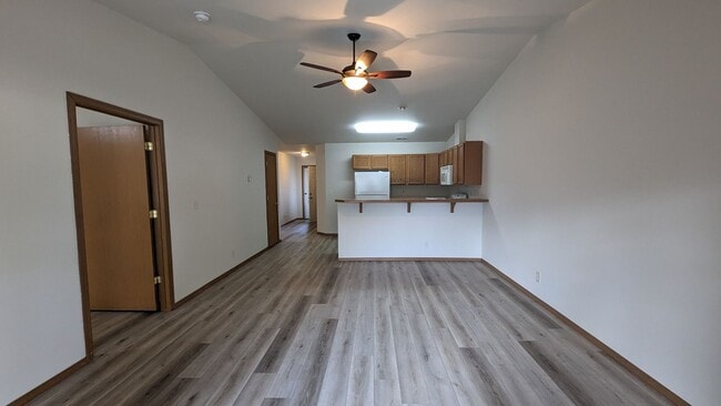 Photo - 1596-1596 Peggy Lp Unit 1594