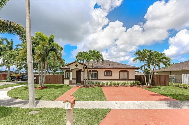 Photo - 709 SE 14th Pl Casa
