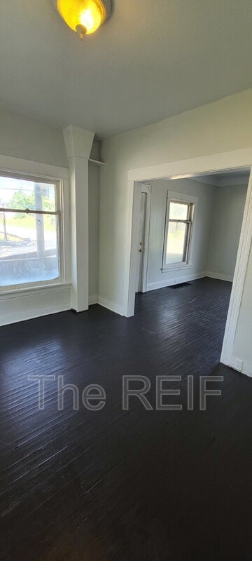 Building Photo - 1140 Ave B Rental