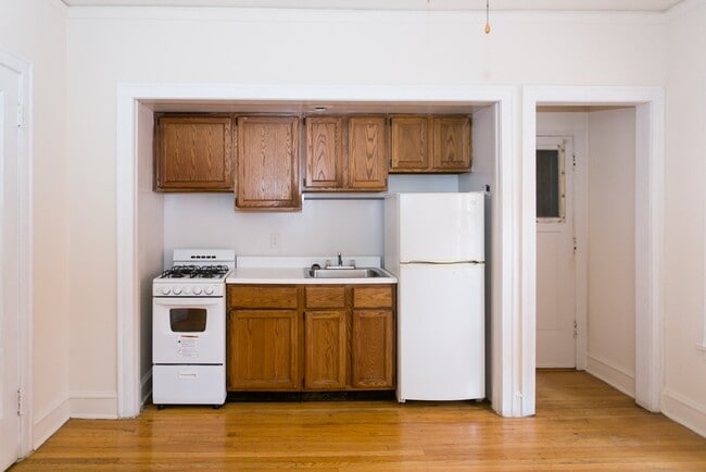 Photo - 1314 Oak Ave Unit S2