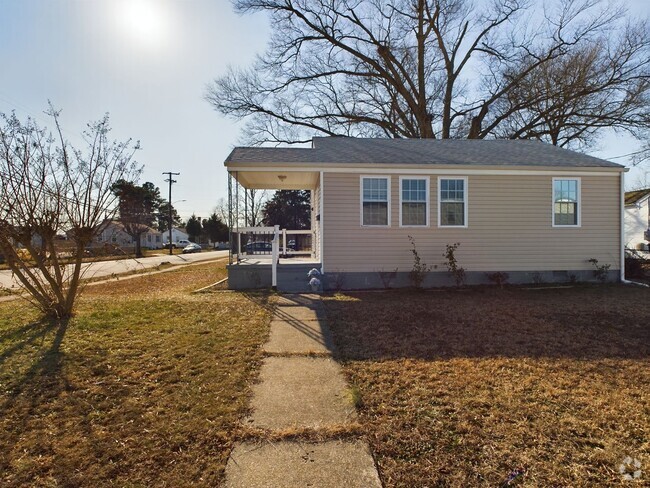 Building Photo - 1800 Ruffin Rd Rental