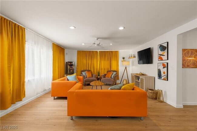 Photo - 1013 Francis Ave