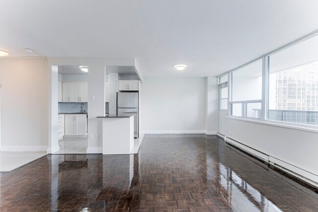 Photo - Wellesley Square