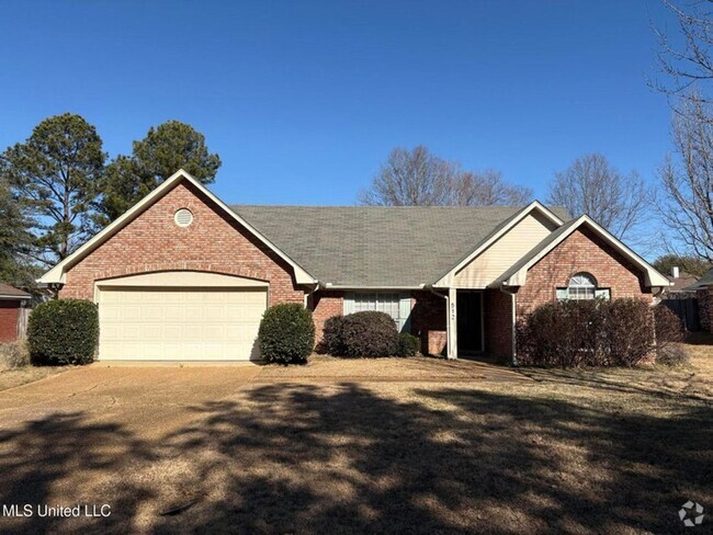 Building Photo - 3 Bed/2 Bath Home in North Place on Madison