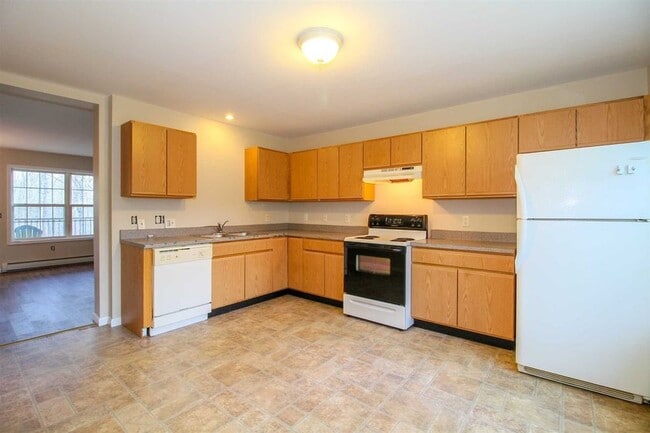 Photo - 4892 NY-22 Unidad 3