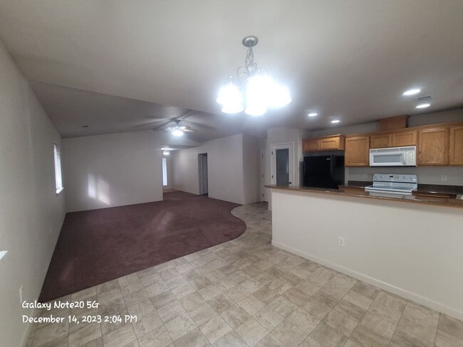 Photo - 2373 Kamerin Ln