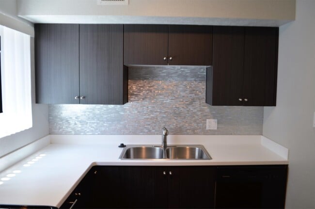 Photo - 326 West Earll Drive NEW