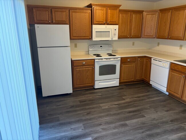 Photo - 806 Waldo St