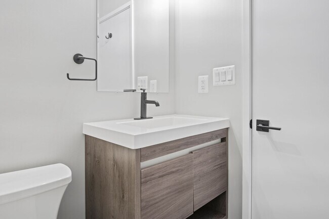 Euclid CoLiving Furnished Rooms