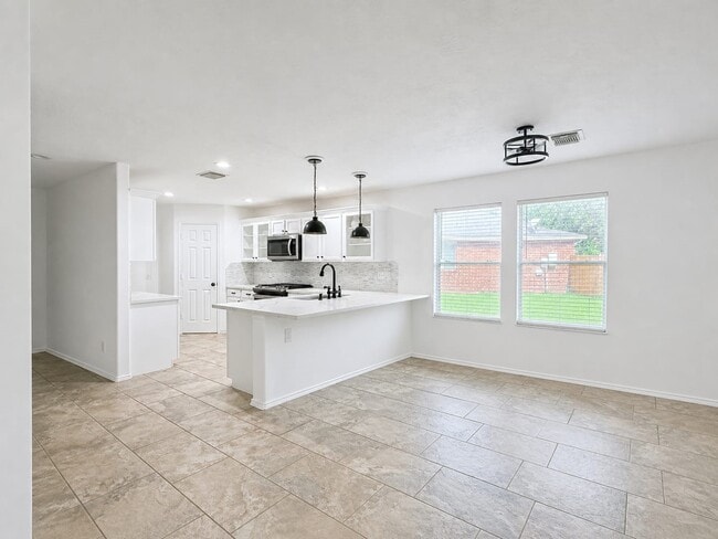 Photo - 1011 Backland Ct