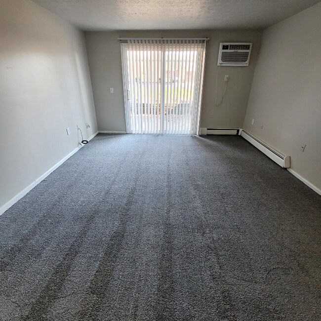 Photo - 201 Rose Ln St SE