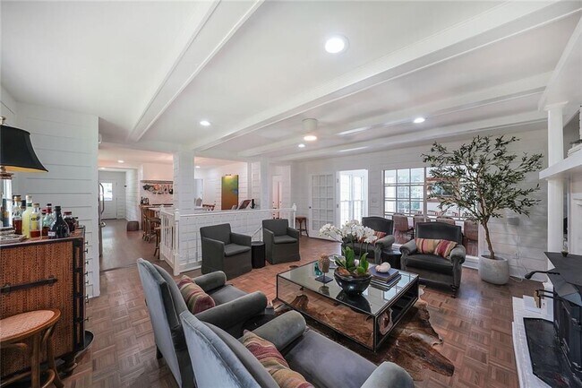 Photo - 167 Garden Ln