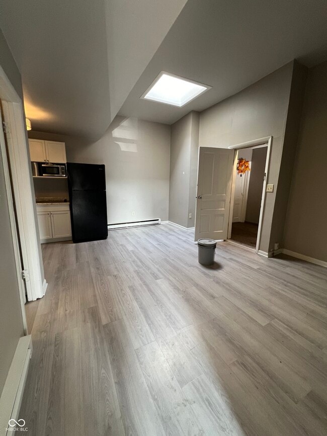 Photo - 206 S Main St