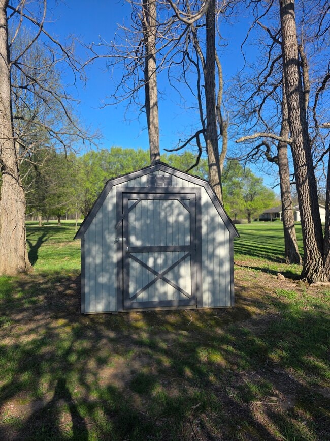 Photo - 9997 E Davis Ave