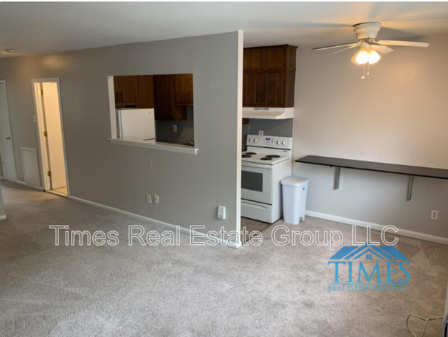 Building Photo - 447 Pine St Unit A2 Rental