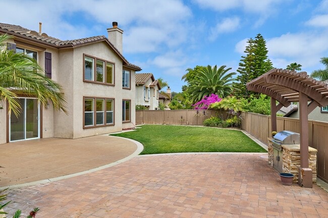 Building Photo - 7903 Paseo Tulipero Rental