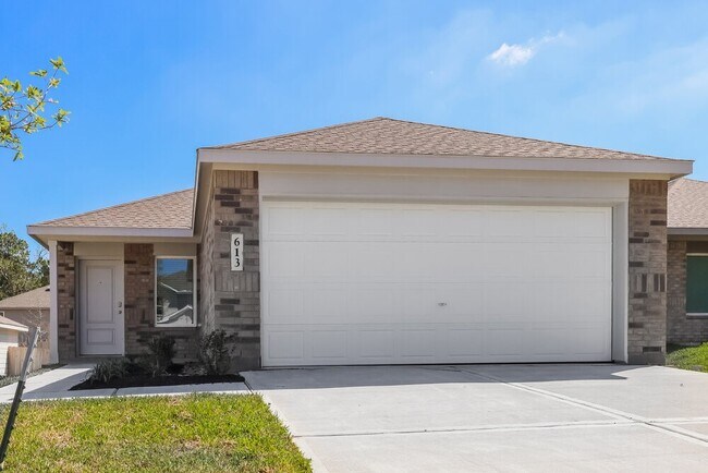 Building Photo - 613 Craven St