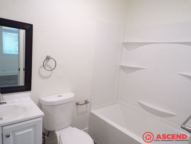 Photo - 813 Kentucky St Unit B