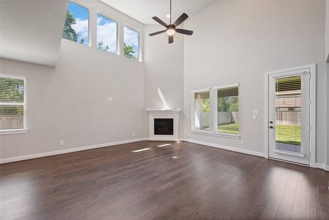Building Photo - 103 E Christine Manor Dr