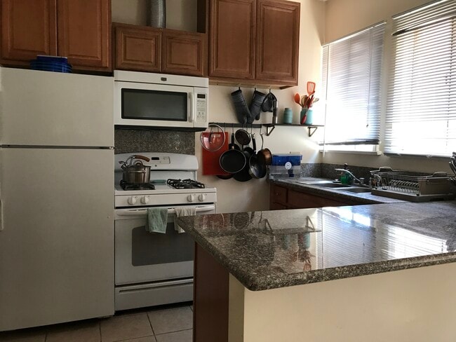 Photo - 1030 S Cochran Ave Unit 2