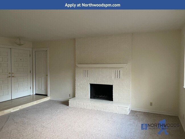 518 Girard Cir