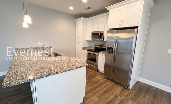 Photo - 3 Bed, 2 Bath Home with Garage / Pet-Friendly / Available Now!