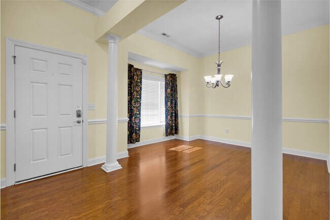 Photo - 201 Quincy Ct