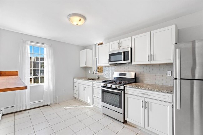 Building Photo - 221 Angelique St Unit 2