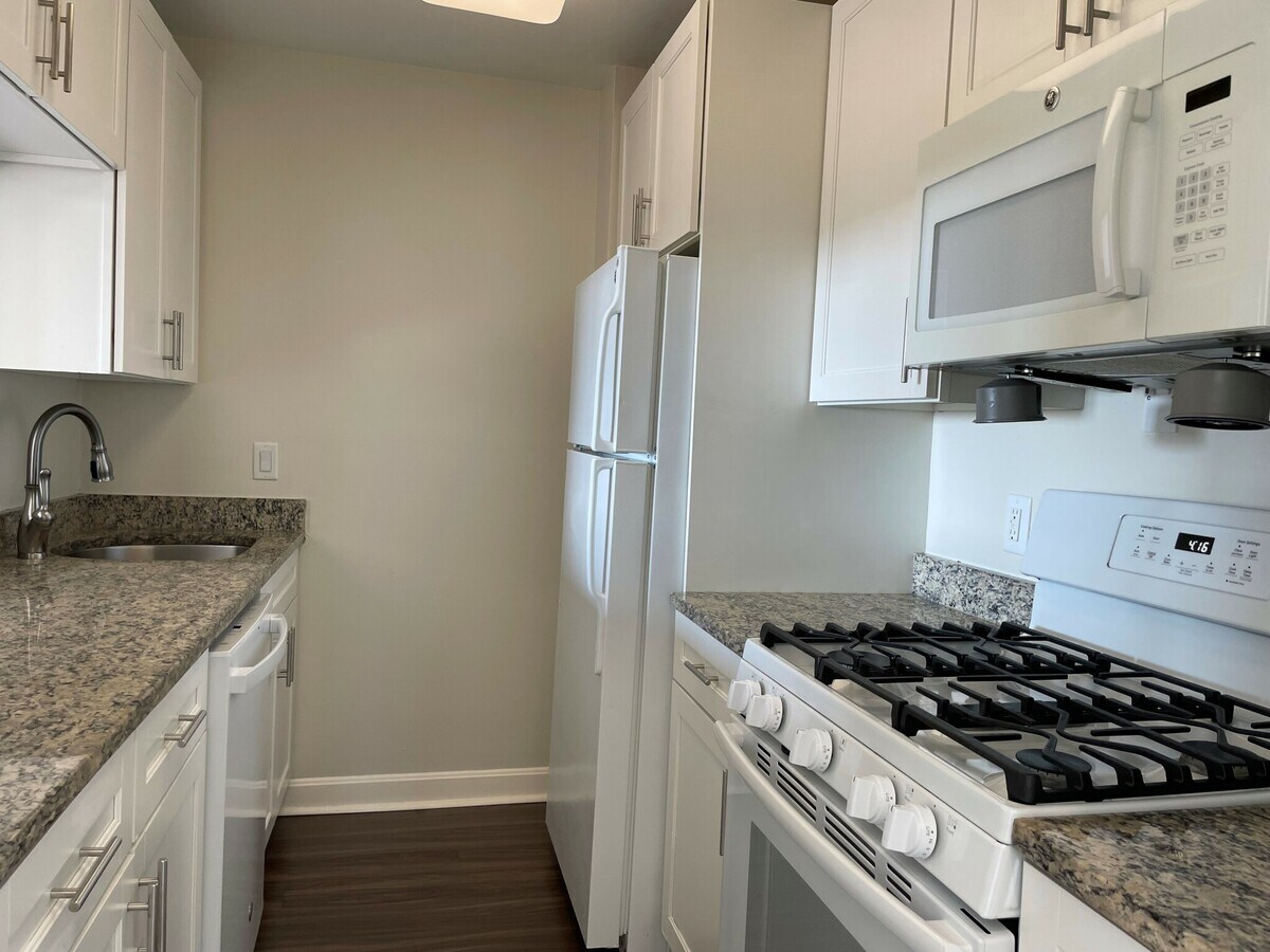 Photo - 630 Huron Ave Unit 3