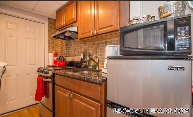 Photo - 1029 Beacon St Apartment Unit a