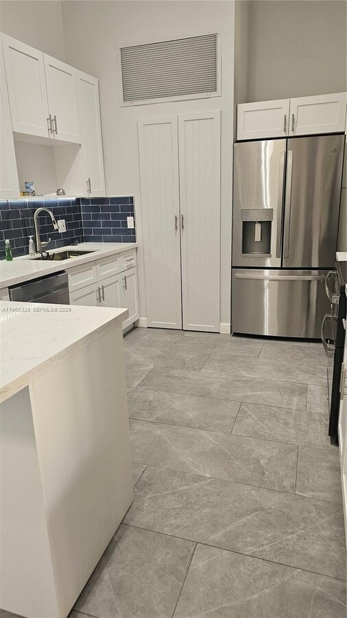 Photo - 523 Leslie Dr