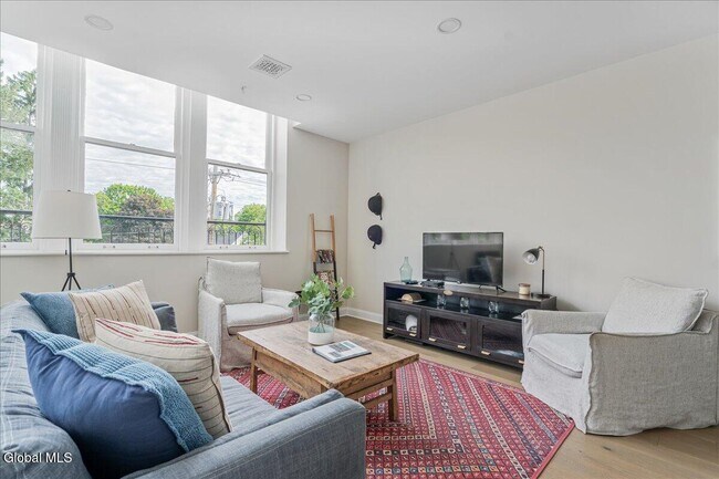 Photo - 77 Van Dam St Unit 305