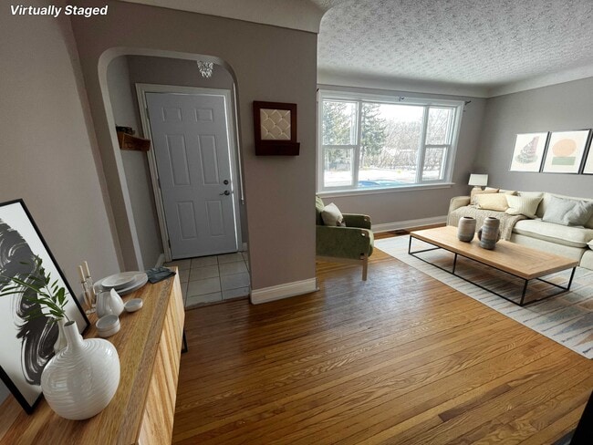 Photo - 253 Lillian St