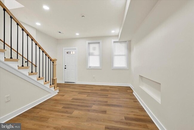 Photo - 33 S Morley St